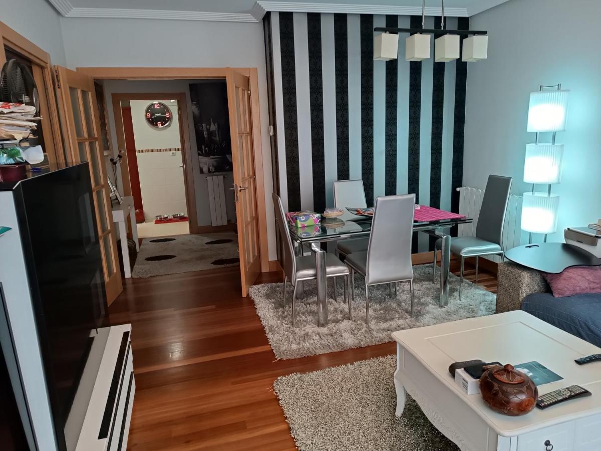 Karmelo Junto Al Metro Apartment Bilbao Luaran gambar